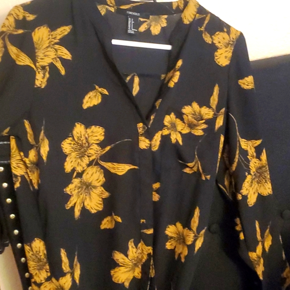 Long sleeve dress shirt